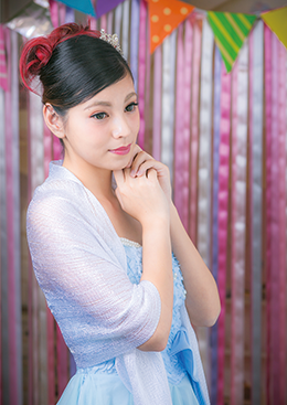 パーティドレス 二次会ドレス 沖縄 成人式 卒業式の振袖レンタル 袴レンタルは千代田振袖コレクションへ